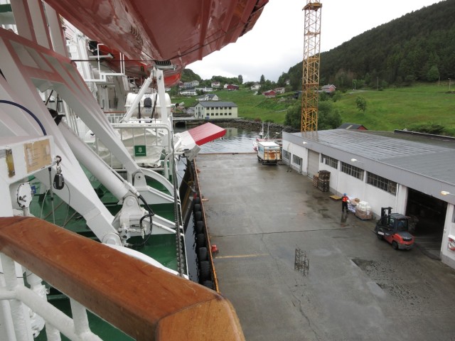 Hurtigruten_2015-06-18_07-14-1